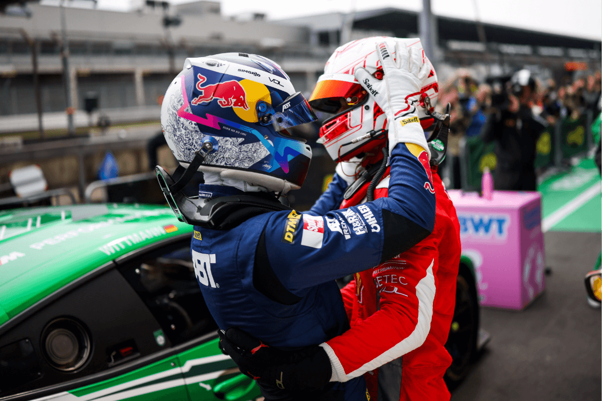 Bruder-Doppelschlag van der Linde bei der DTM 2024 am Nürburgring