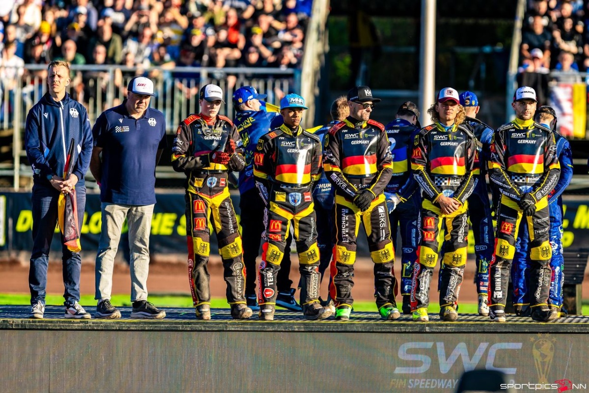 Motorsport Team Germany Speedway auf dem Podium, FIM Speedway World Cup Halbfinales in Landshut 2026 Motorsport Team Germany Speedway auf dem Podium während des FIM Speedway World Cup Halbfinales in Landshut 2026.